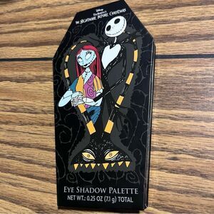 Nightmare before Christmas Disney Tim
Burton’s Eye Metallic Shadow Palette NEW